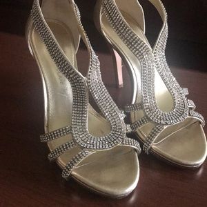 ANTONIO MELANI GOLD HEELS /pumps/sandals size 8